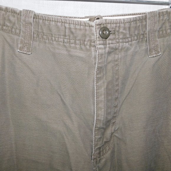 Eddie Bauer Mens 36 Khaki Green Cotton Cargo Shorts - Picture 7 of 13